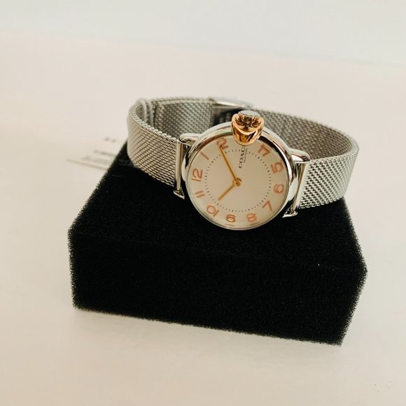 COACH WATCH AND BRACELET GIFT SET - Picture 6 of 9